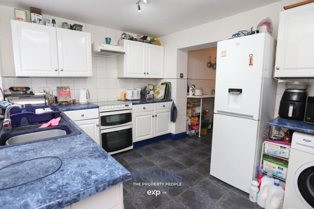 Additional image 7 of Extended family home - Highfield Lane, Halesowen, B63 4SG