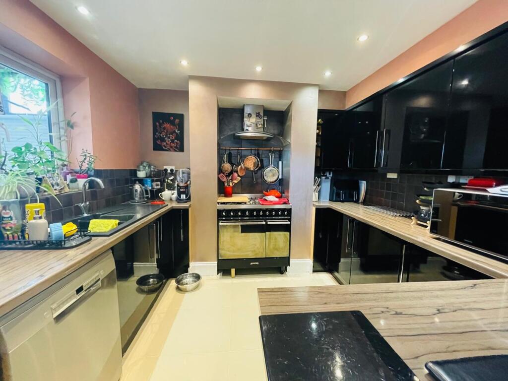 Additional image 20 of Beverley Road, West Bromwich, B71