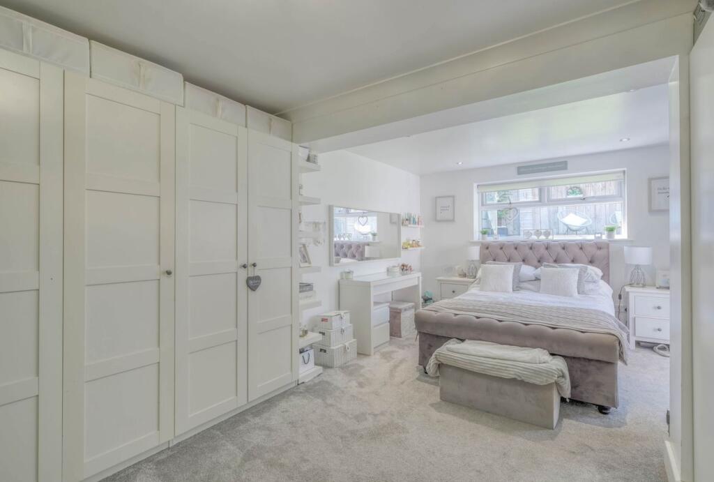 Additional image 8 of Westfields, Catshill, B61