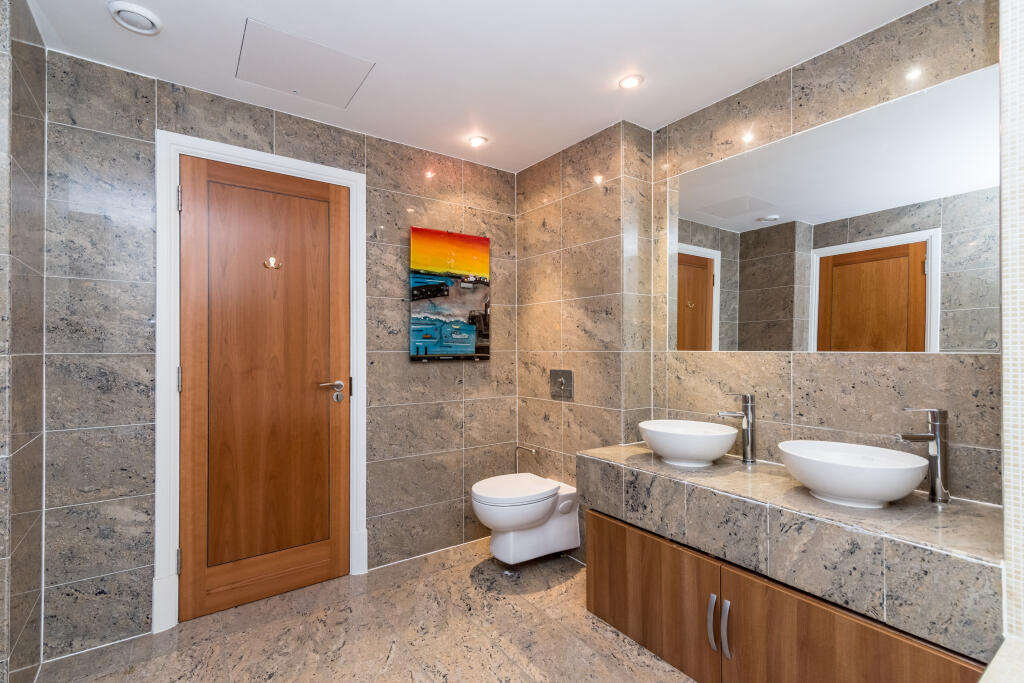 Additional image 33 of 8 Royal Court Apartments, 60 - 66 Lichfield Road, Sutton Coldfield, B74 2NA