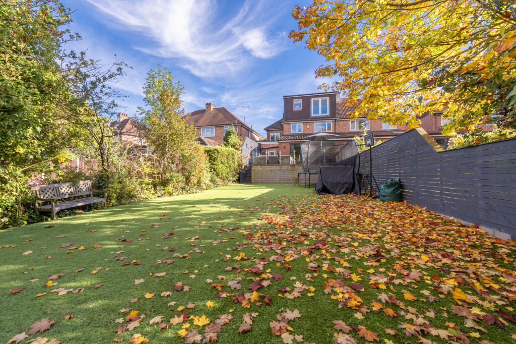 Additional image 39 of Greyfort Crescent, Solihull, B92 8DN