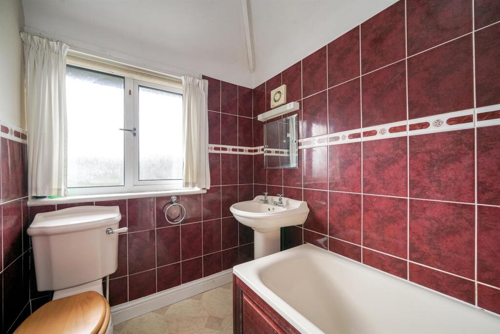 Additional image 12 of Harvey Road, London Colney