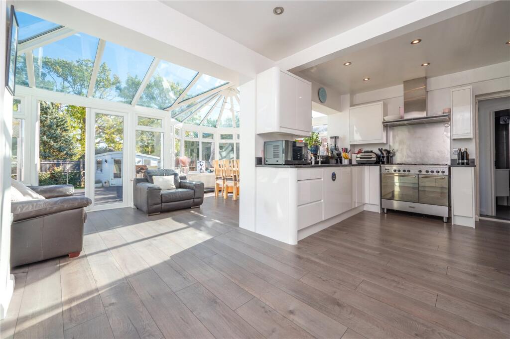 Additional image 19 of The Crescent, Bricket Wood, St. Albans, Hertfordshire