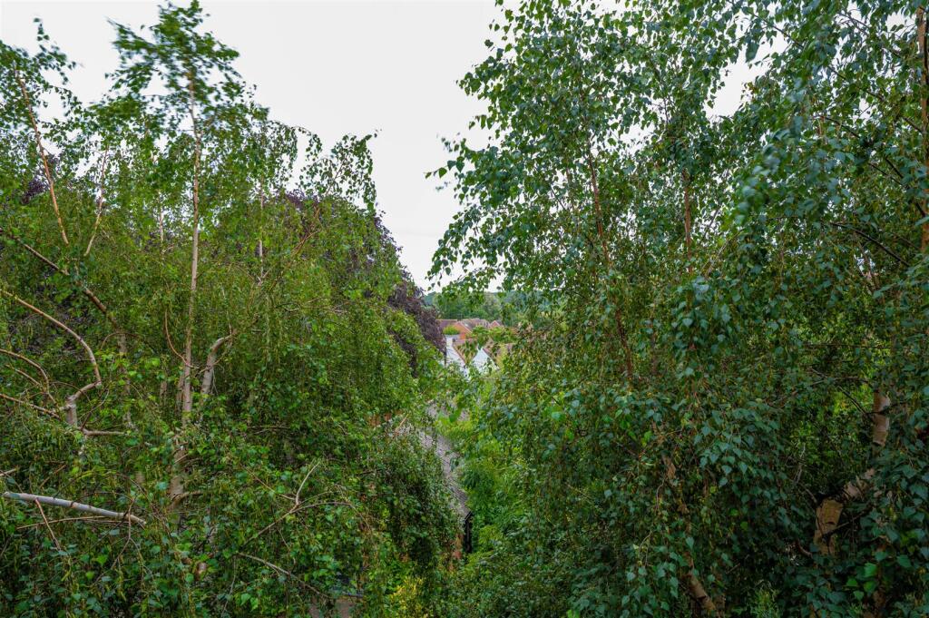 Additional image 10 of Chestnut Walk, Henley-In-Arden