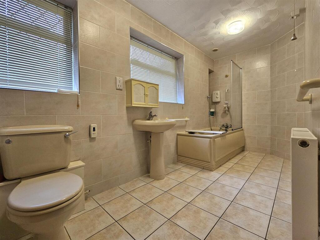 Additional image 20 of Yew Tree Lane, Solihull