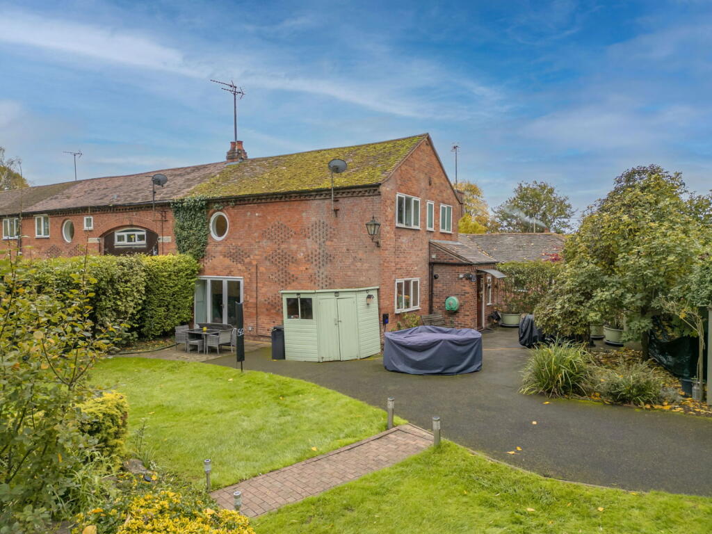 Additional image 2 of 2B Priory Court, Studley, Warwickshire, B80 7BB