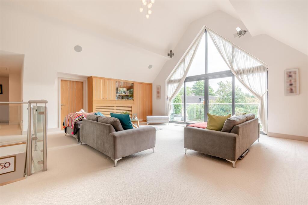 Additional image 33 of Moor Hall Drive