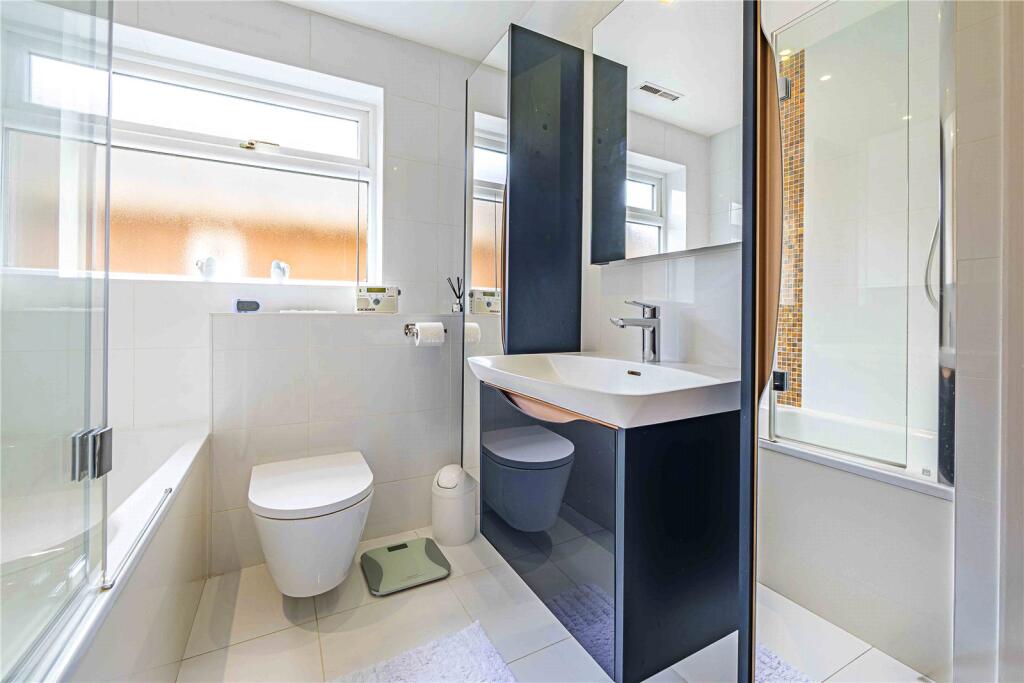 Additional image 13 of Long Fallow, St. Albans, Hertfordshire, AL2