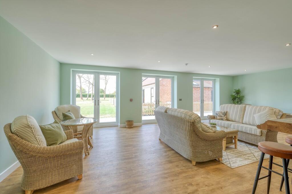 Additional image 20 of Droitwich Road, Bradley Green, B96