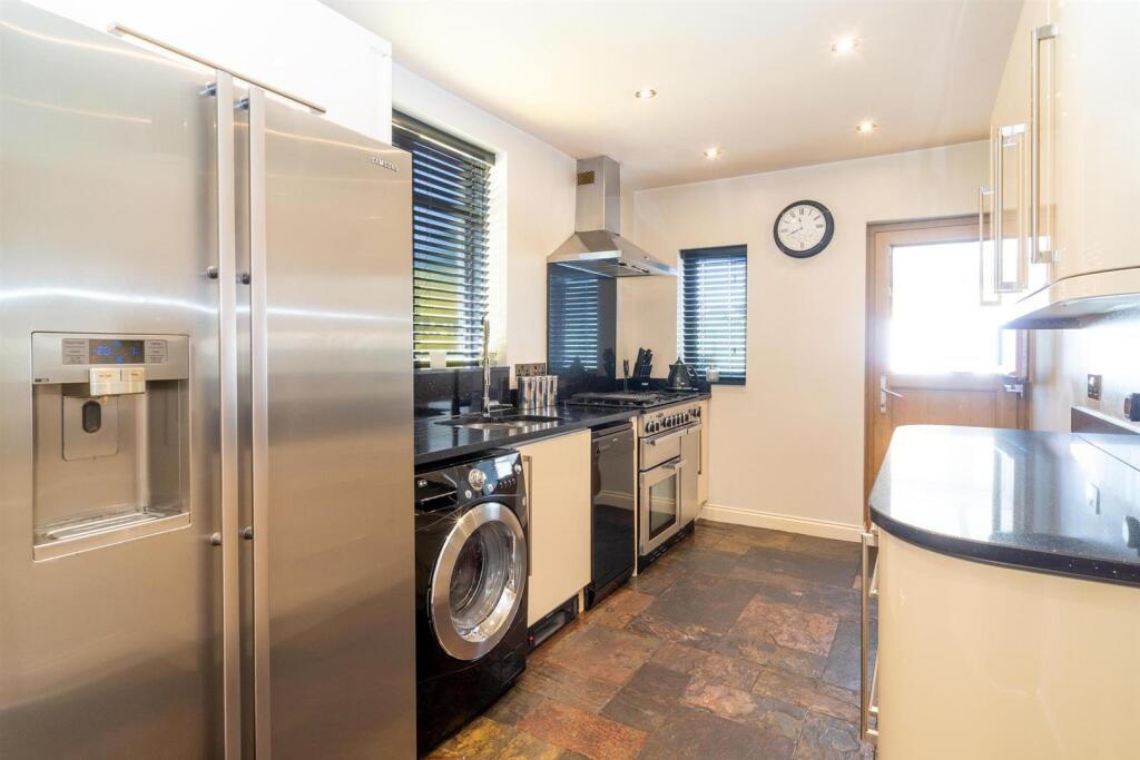 Additional image 21 of St Albans Road East, Hatfield