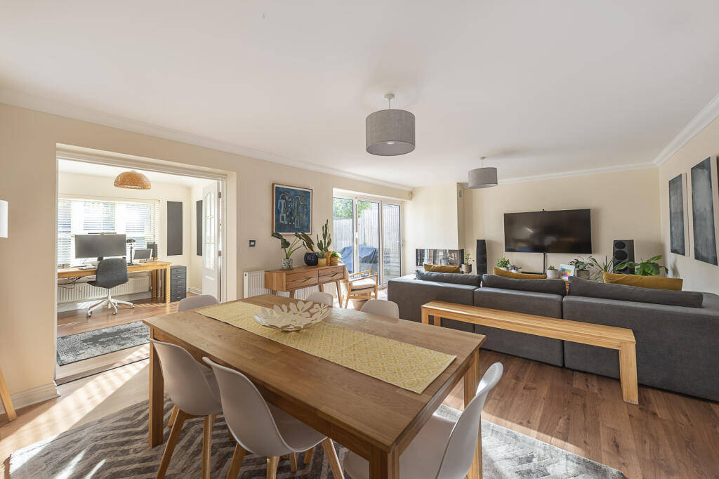 Additional image 19 of Penn Road, Park Street, St. Albans, Hertfordshire, AL2