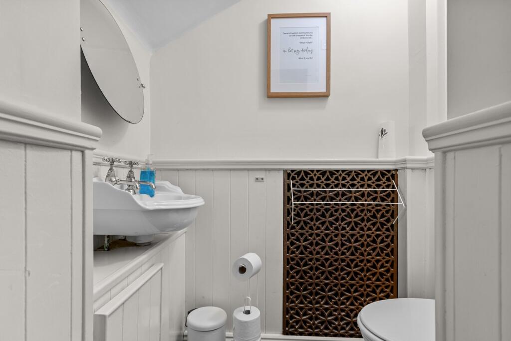 Additional image 30 of High Street, Henley in Arden, Warwickshire, B95