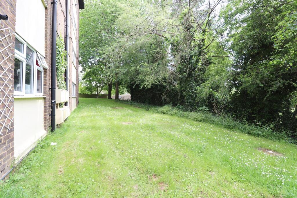 Additional image 18 of Riverside Road, St. Albans