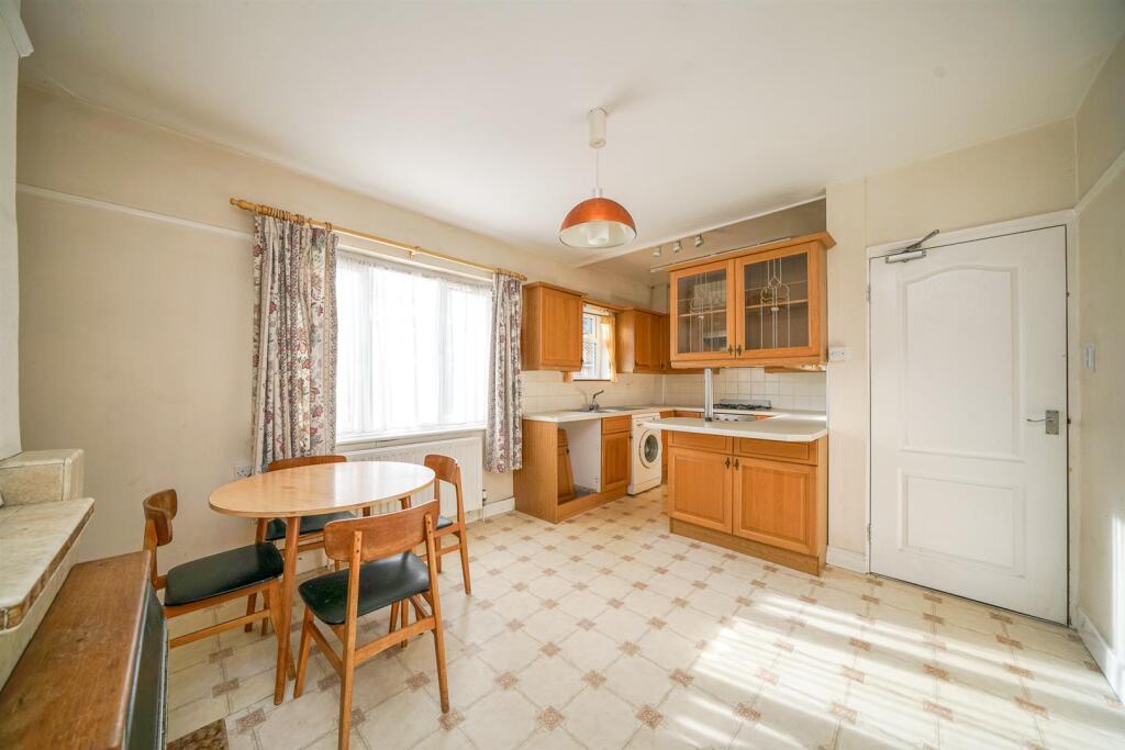 Additional image 16 of Harvey Road, London Colney