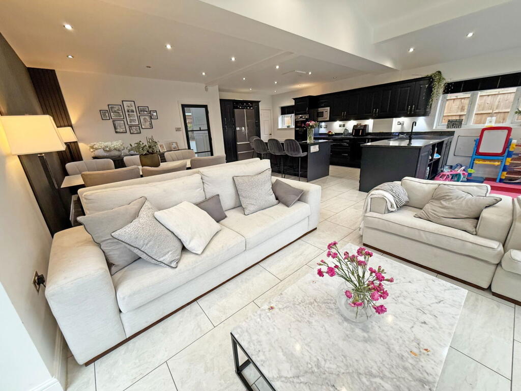 Additional image 39 of Hitherside, Dickens Heath, Solihull, B90 1RT