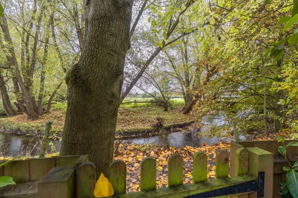 Additional image 39 of 2B Priory Court, Studley, Warwickshire, B80 7BB