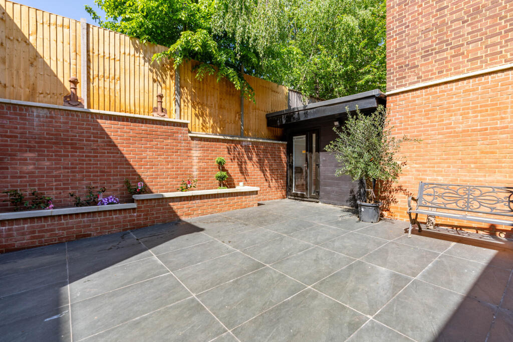 Additional image 7 of London Road, St Albans, Hertfordshire, AL1