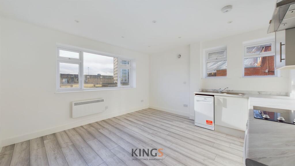 Additional image 6 of Town Centre, Hatfield, AL10