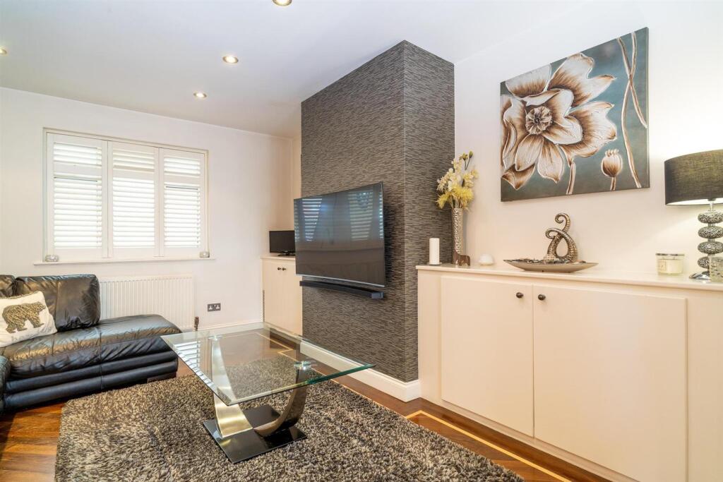 Additional image 5 of St Albans Road East, Hatfield