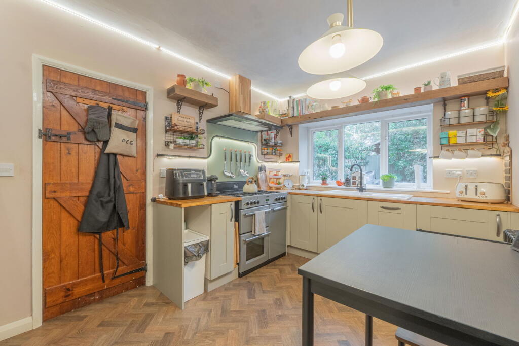 Additional image 12 of 2B Priory Court, Studley, Warwickshire, B80 7BB