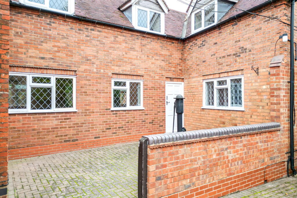 Additional image 43 of Small Lane, Earlswood