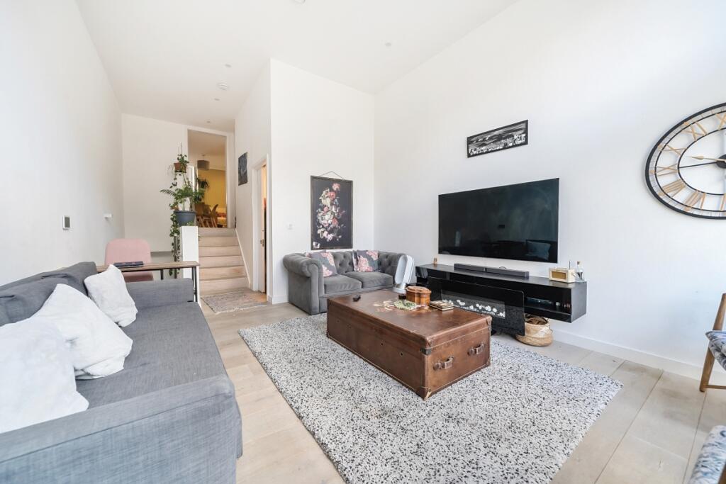 Additional image 2 of London Road St. Albans AL1