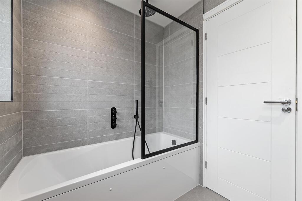 Additional image 19 of Wych Elms, Park Street