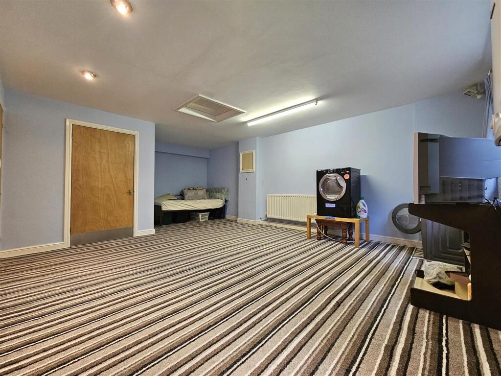 Additional image 14 of Yew Tree Lane, Solihull