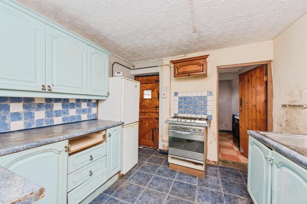 Additional image 4 of Tamworth Road, Amington, Tamworth