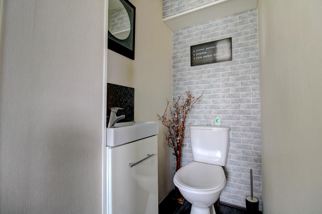 Additional image 7 of Redlake, Tamworth, B77