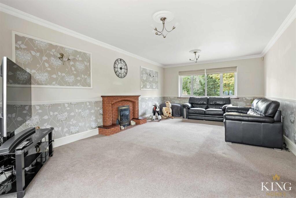 Additional image 7 of Birmingham Road, Mappleborough Green, B80 7BL