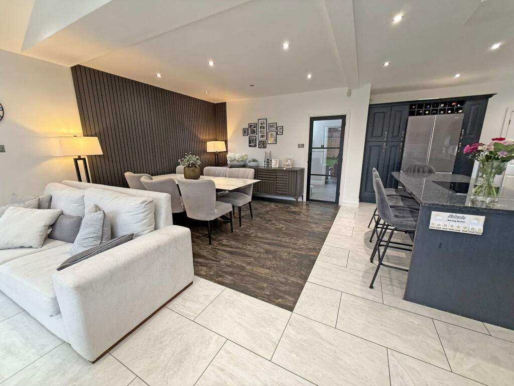 Additional image 28 of Hitherside, Dickens Heath, Solihull, B90 1RT