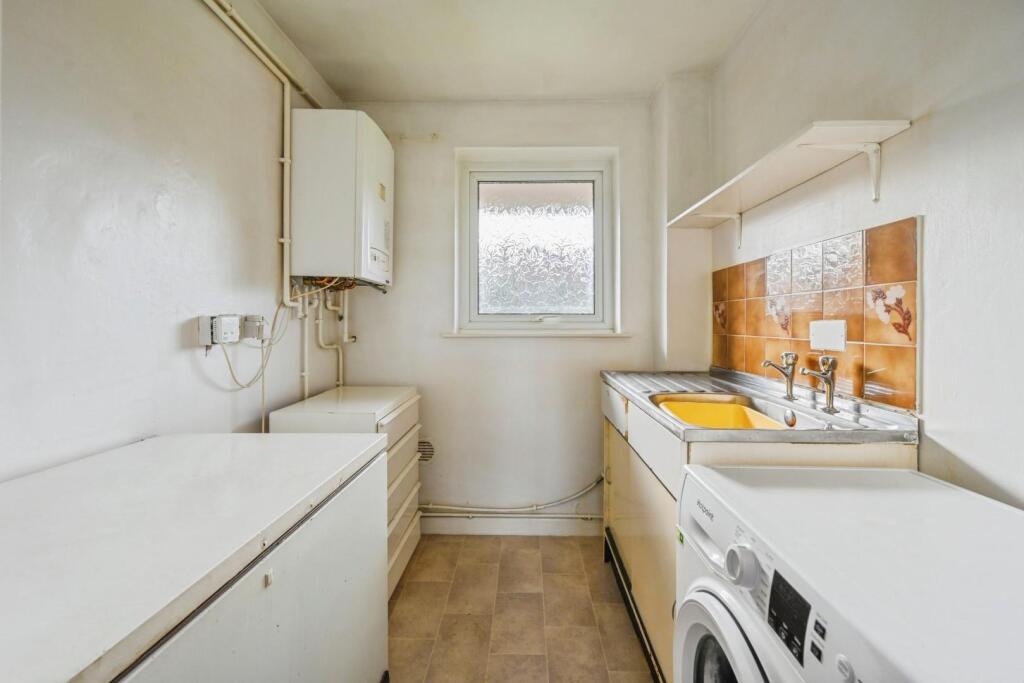 Additional image 11 of Greenacre Close, Tamworth