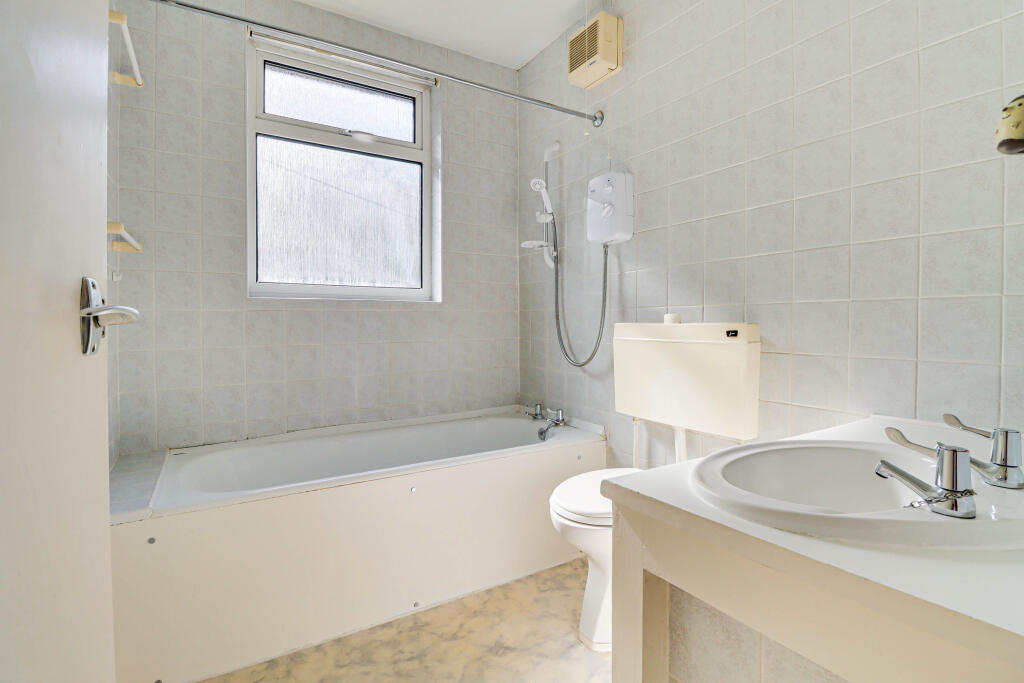 Additional image 15 of Batchwood Drive, St Albans, AL3