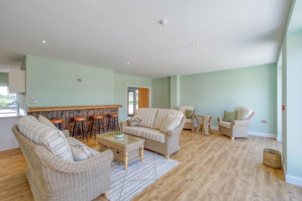 Additional image 19 of Droitwich Road, Bradley Green, B96