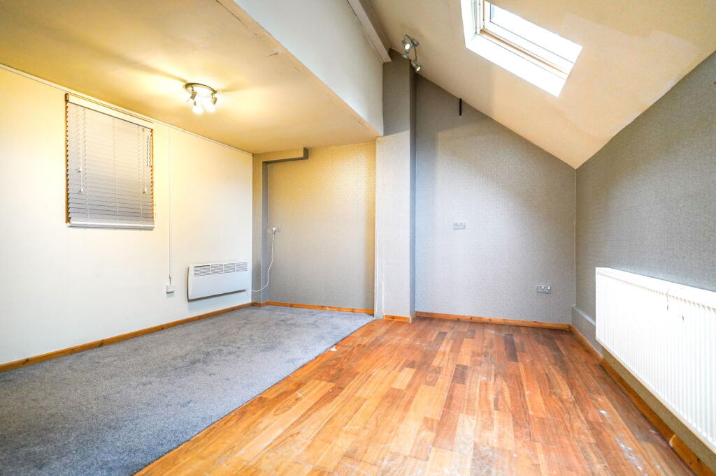 Additional image 32 of Small Lane, Earlswood