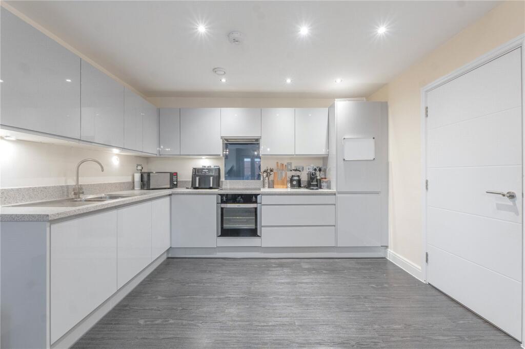 Additional image 5 of Abbotsbury Court, 58 Rumbush Lane, Dickens Heath, West Midlands, B90