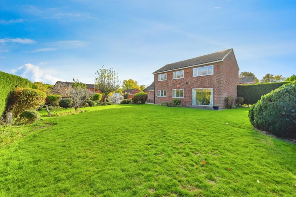 Additional image 24 of Greenacre Close, Tamworth