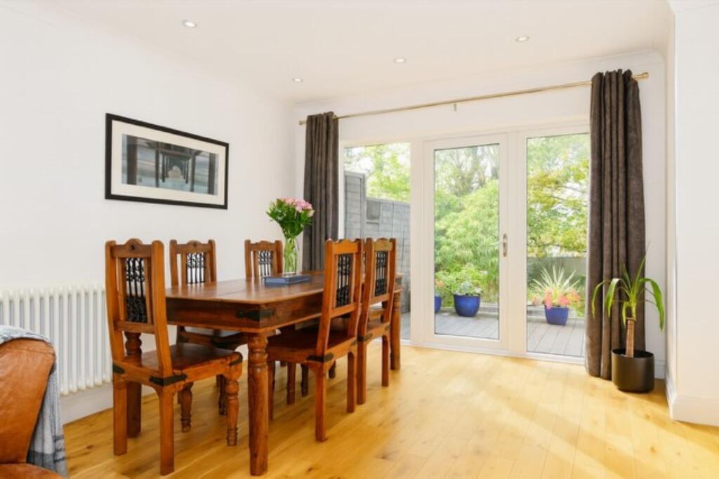 Additional image 7 of Mount Drive, Park Street, St. Albans