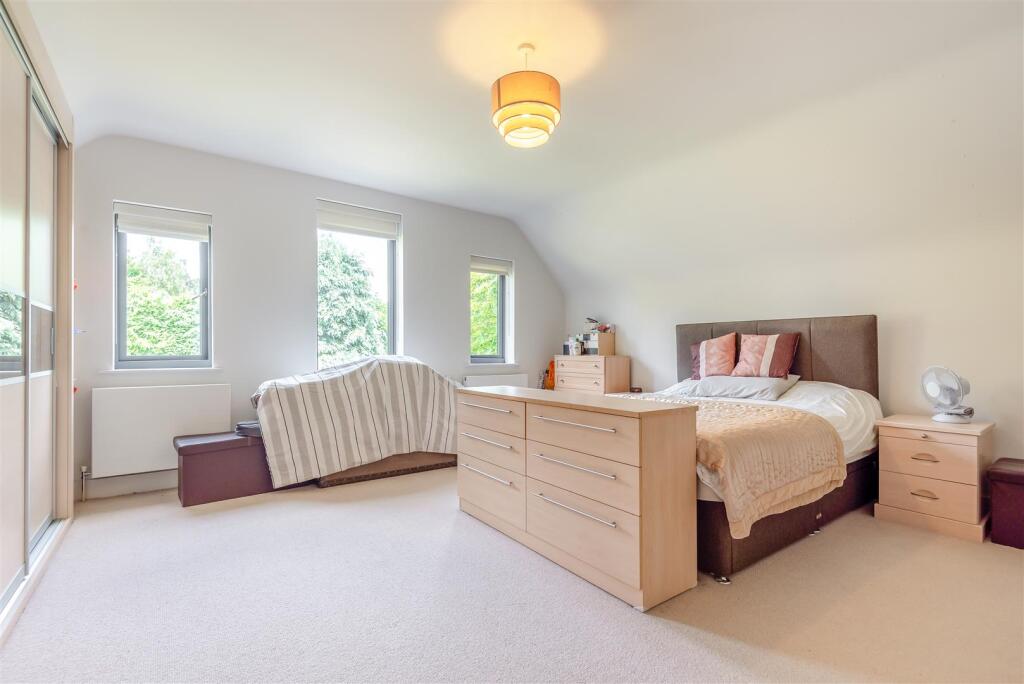 Additional image 34 of Moor Hall Drive