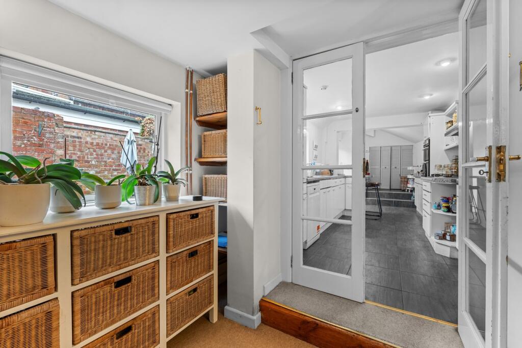 Additional image 14 of High Street, Henley in Arden, Warwickshire, B95