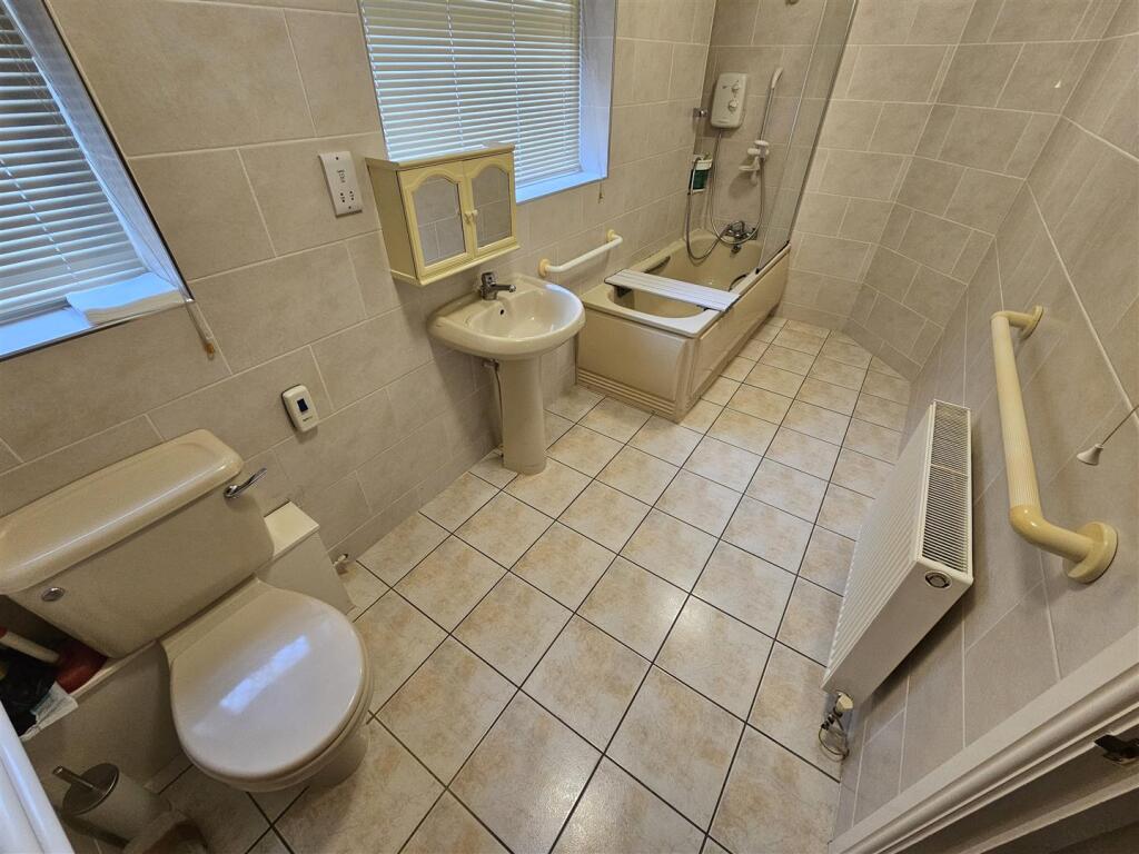 Additional image 19 of Yew Tree Lane, Solihull