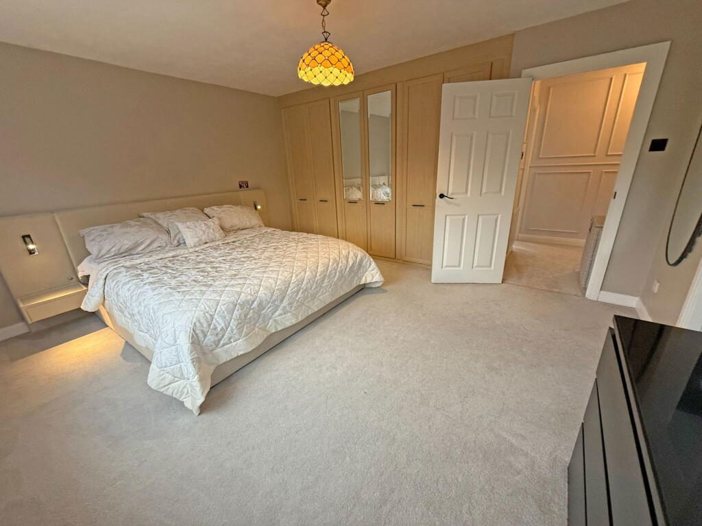 Additional image 10 of Hitherside, Dickens Heath, Solihull, B90 1RT