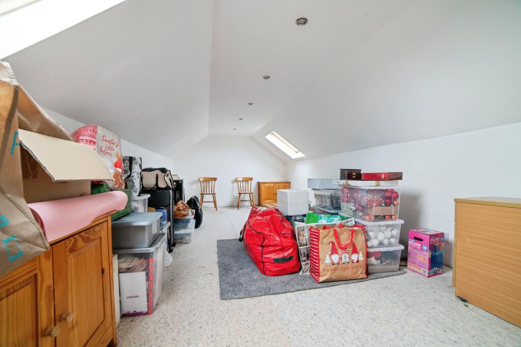 Additional image 11 of Addison Crescent, Banff, AB45