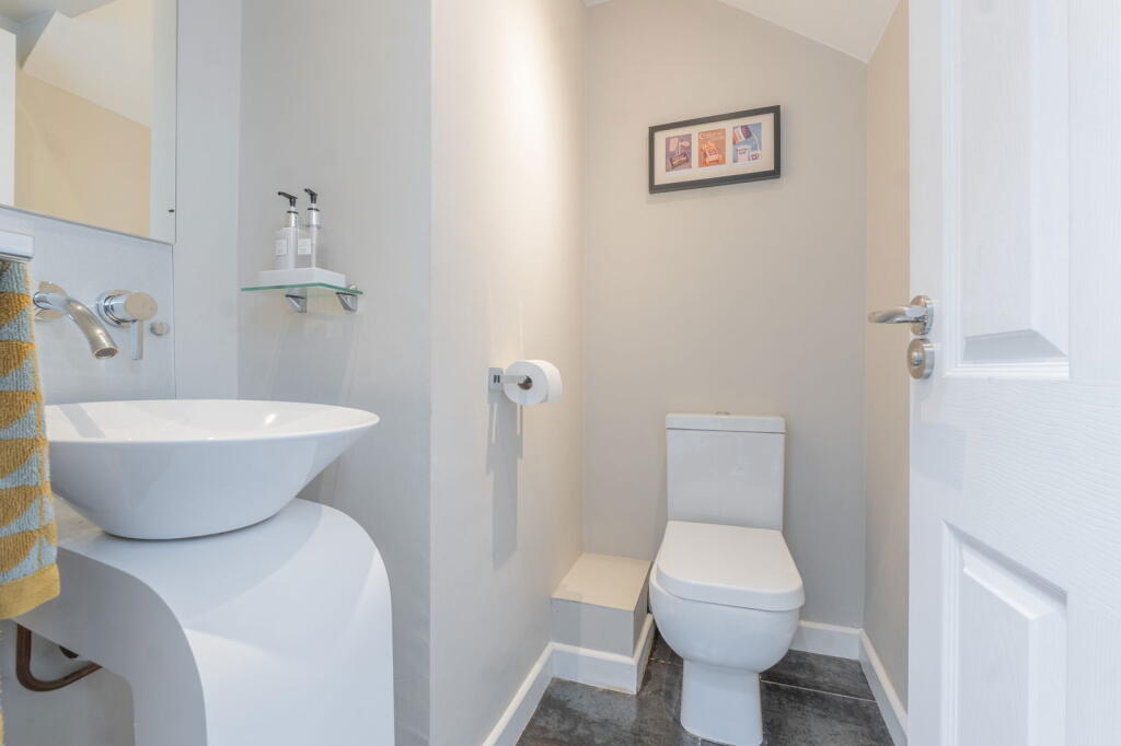 Additional image 20 of Greyfort Crescent, Solihull, B92 8DN