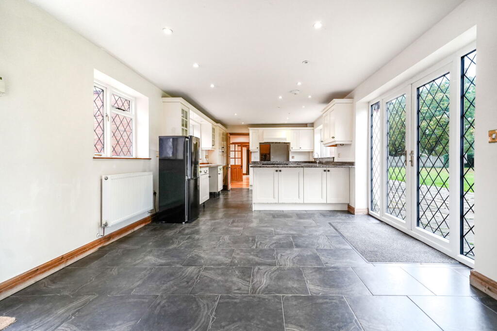 Additional image 14 of Small Lane, Earlswood