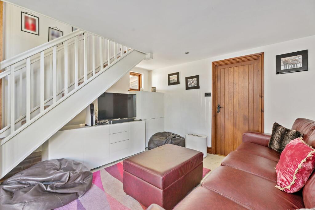 Additional image 21 of Chad Lane, Flamstead, Hertfordshire