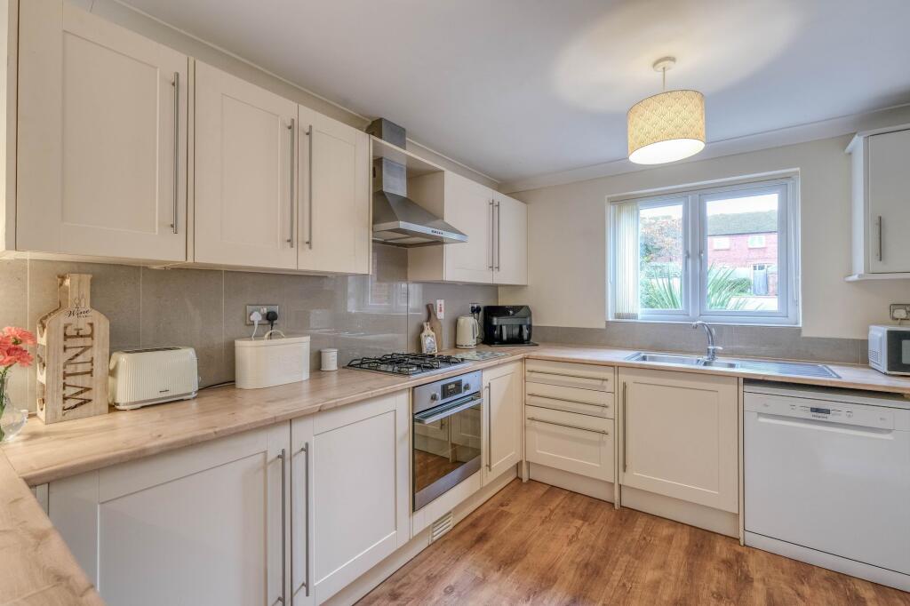 Additional image 14 of Lightoak Close, Redditch, B97