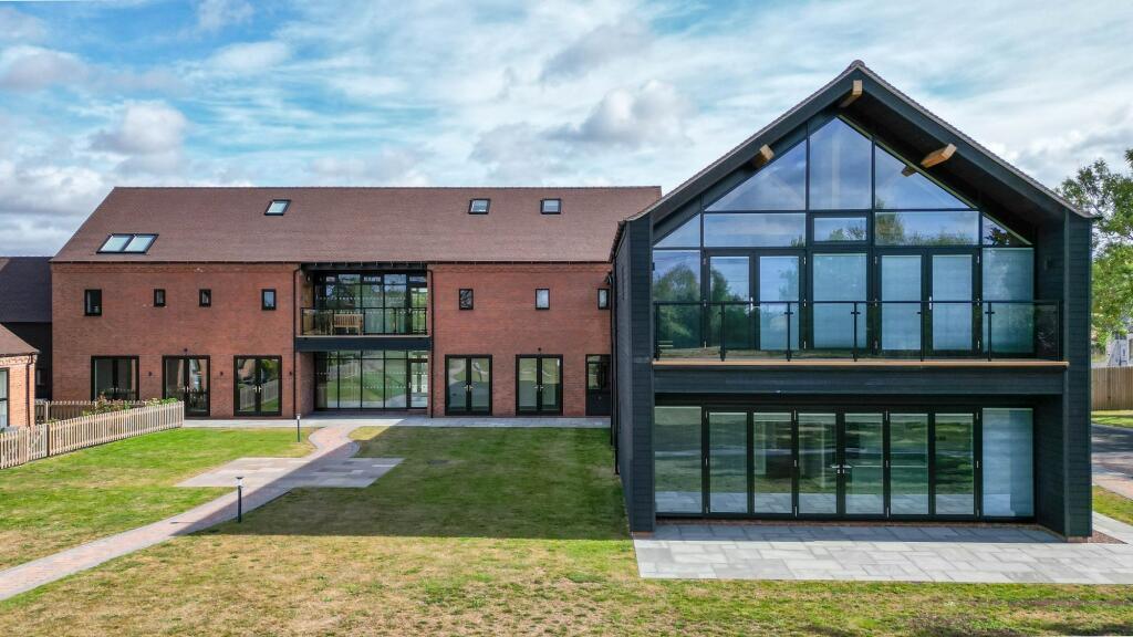 Additional image 16 of Droitwich Road, Bradley Green, B96