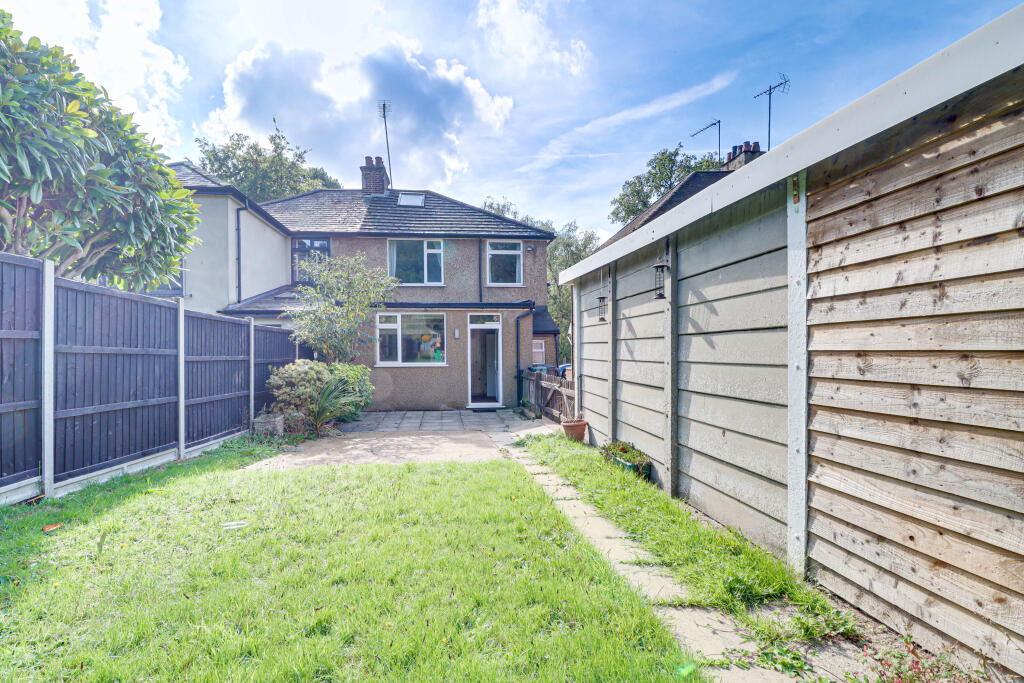 Additional image 17 of Batchwood Drive, St Albans, AL3